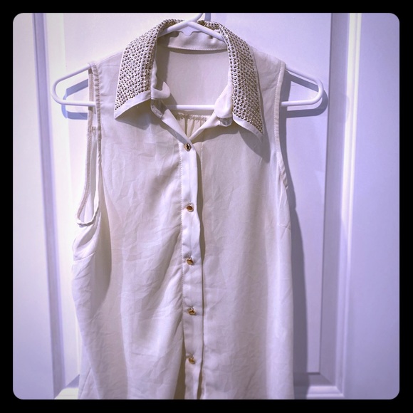 ⭐️ 2/$8 - White Tank Blouse ⭐️ - Picture 1 of 4